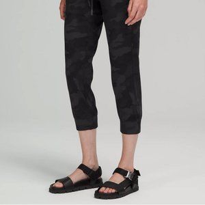 lululemon athletica Ready to Rulu High-Rise Jogger Crop 29" Size 8 NWT